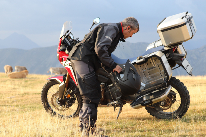 Cutie centrala aluminiu SHAD Terra TR48 D0TR48100 [11]