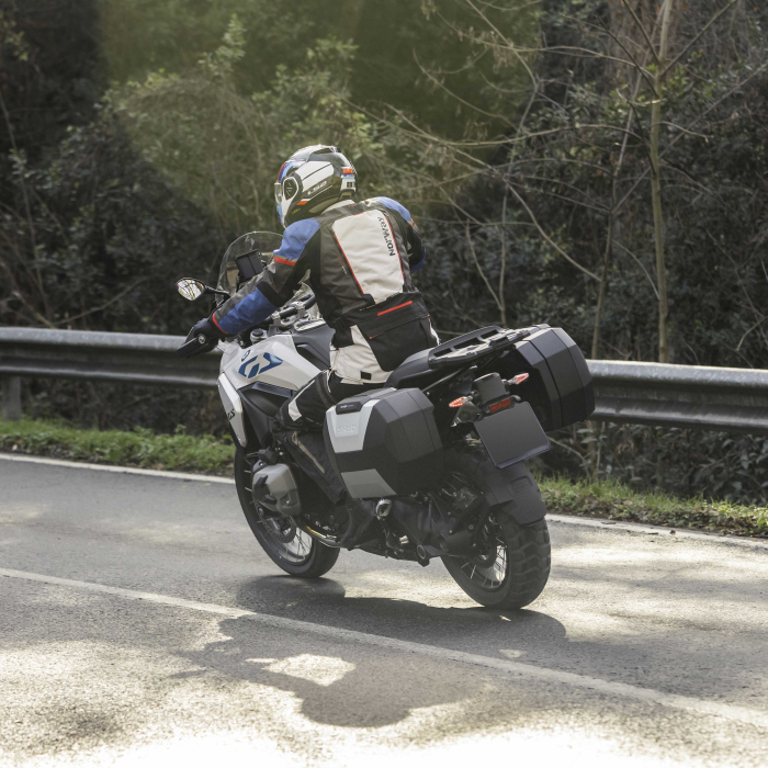 Cutii laterale SHAD SH38X D0B38106 Expandabil: 46-52-58 Litri carbon [18]