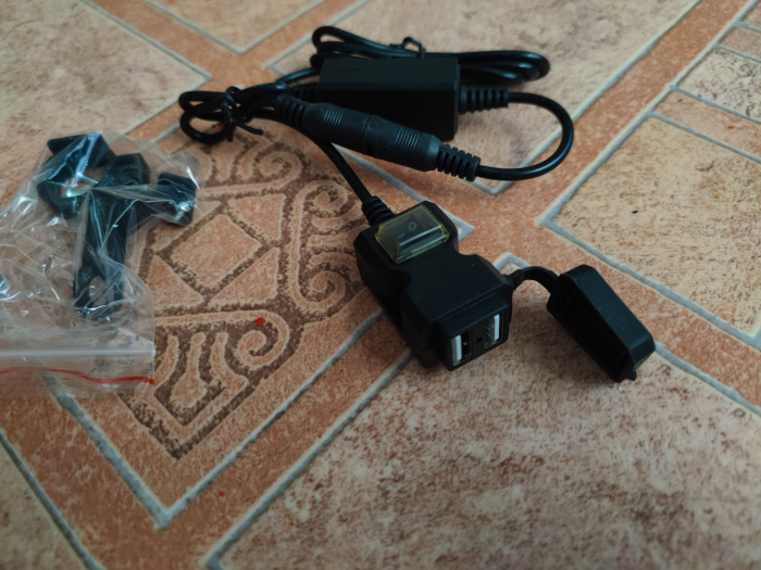 Priza dublu usb moto scuter ATV cu intrerupator [3]