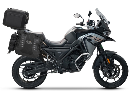 TRANSPORT & DEPOZITARE - Complete set of SHAD TERRA TR40 adventure saddlebags and SHAD TERRA BLACK aluminium 55L topcase, including mounting kit SHAD Voge 650DS / 650DSX