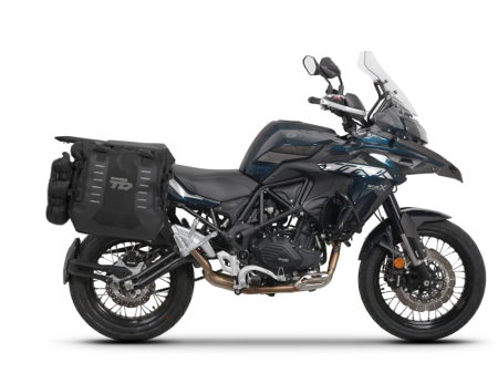 TRANSPORT & DEPOZITARE - Complete set of SHAD TERRA TR40 adventure saddlebags, including mounting kit SHAD Benelli TRK 502 X