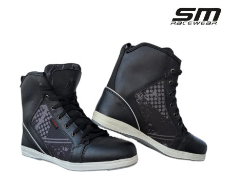 ECHIPAMENTE - Ghete moto SM Racewear Sneak – piele si compozit, intarituri calcai-degete si protectie glezne, model peste incheietura