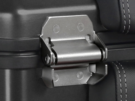 Set complet de cutii de aluminiu, SHAD TERRA NEGRU, 48L cutie centrala si 47L / 47L cutii laterale, incluzand kit de montaj si placa SHAD HONDA X-ADV 750 [13]