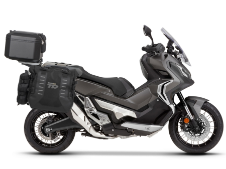 TRANSPORT & DEPOZITARE - Set complet de genti laterale adventure SHAD TERRA TR40 si topcase din aluminiu SHAD TERRA BLACK 48L, incluzand kitul de montaj SHAD HONDA X-ADV 750