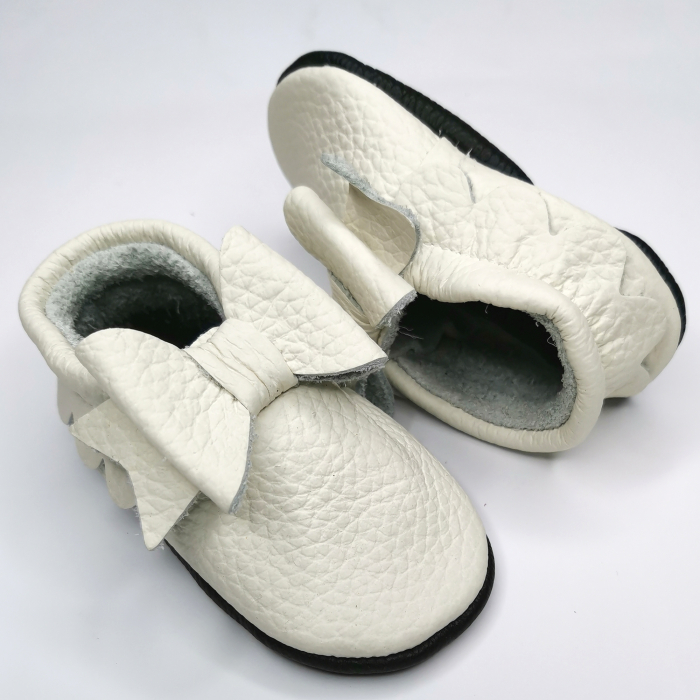 Botosei din piele naturala, cu Model FUNDITA ALB. [8]