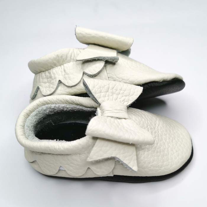 Botosei din piele naturala, cu Model FUNDITA ALB. [6]