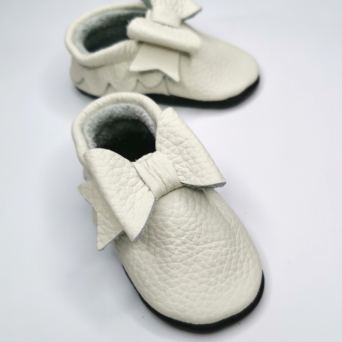 Botosei din piele naturala, cu Model FUNDITA ALB. [10]