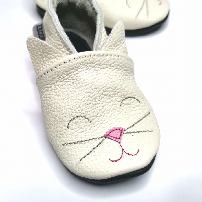 Botosei din piele naturala, cu Model PISICA ALB. [8]