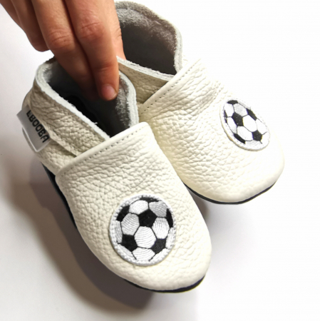 PROMOTII - Botosei din piele naturala, cu model MINGE