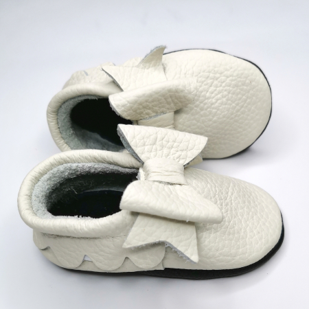 Botosei din piele naturala, cu Model FUNDITA ALB. [6]