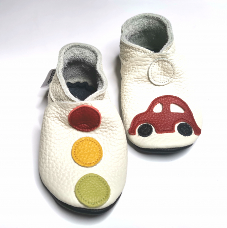 Botosei Baieti - Botosei din piele naturala, cu Model SEMAFOR MASINA.