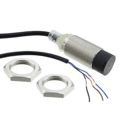 Senzori inductivi - E2B-M18KN16-WP-C1 5M, Senzor inductiv M18, 16 mm, NPN NO     