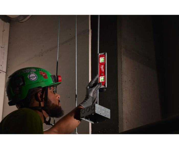 Nivela led magnetica lungime 23cm Milwaukee 4932498742 [2]