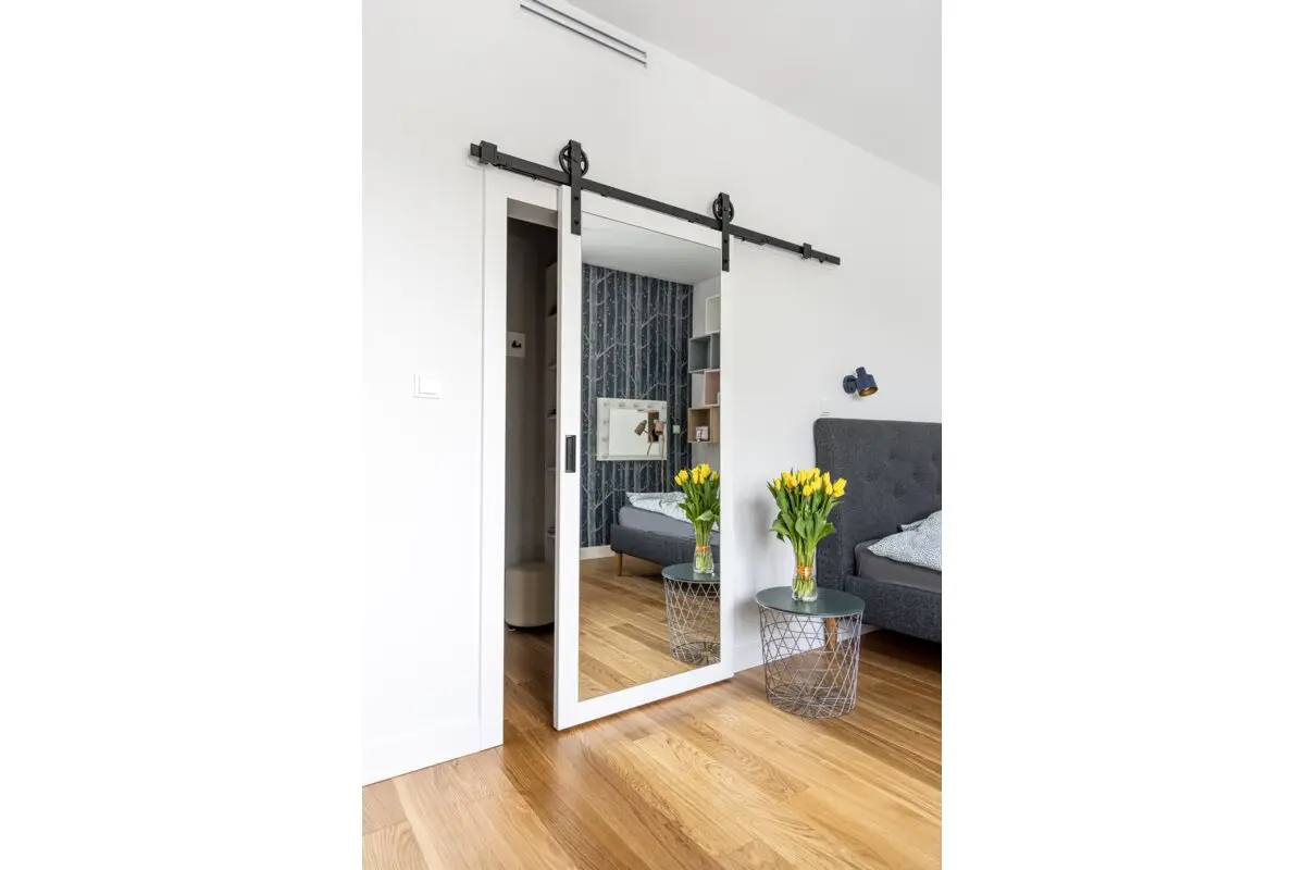 Sistem culisare LOFT sina L=2000 mm, finisaj negru mat [13]