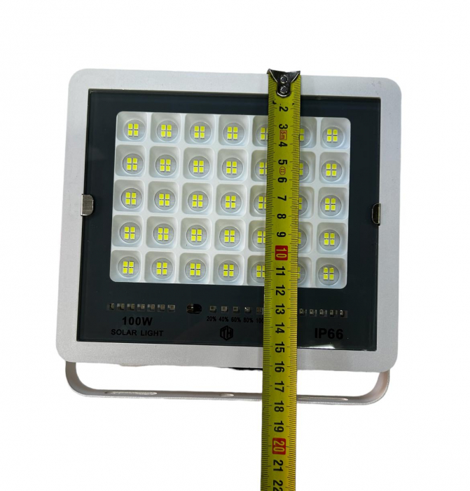 Proiector Solar 100w IP 66 cu panou solar [8]