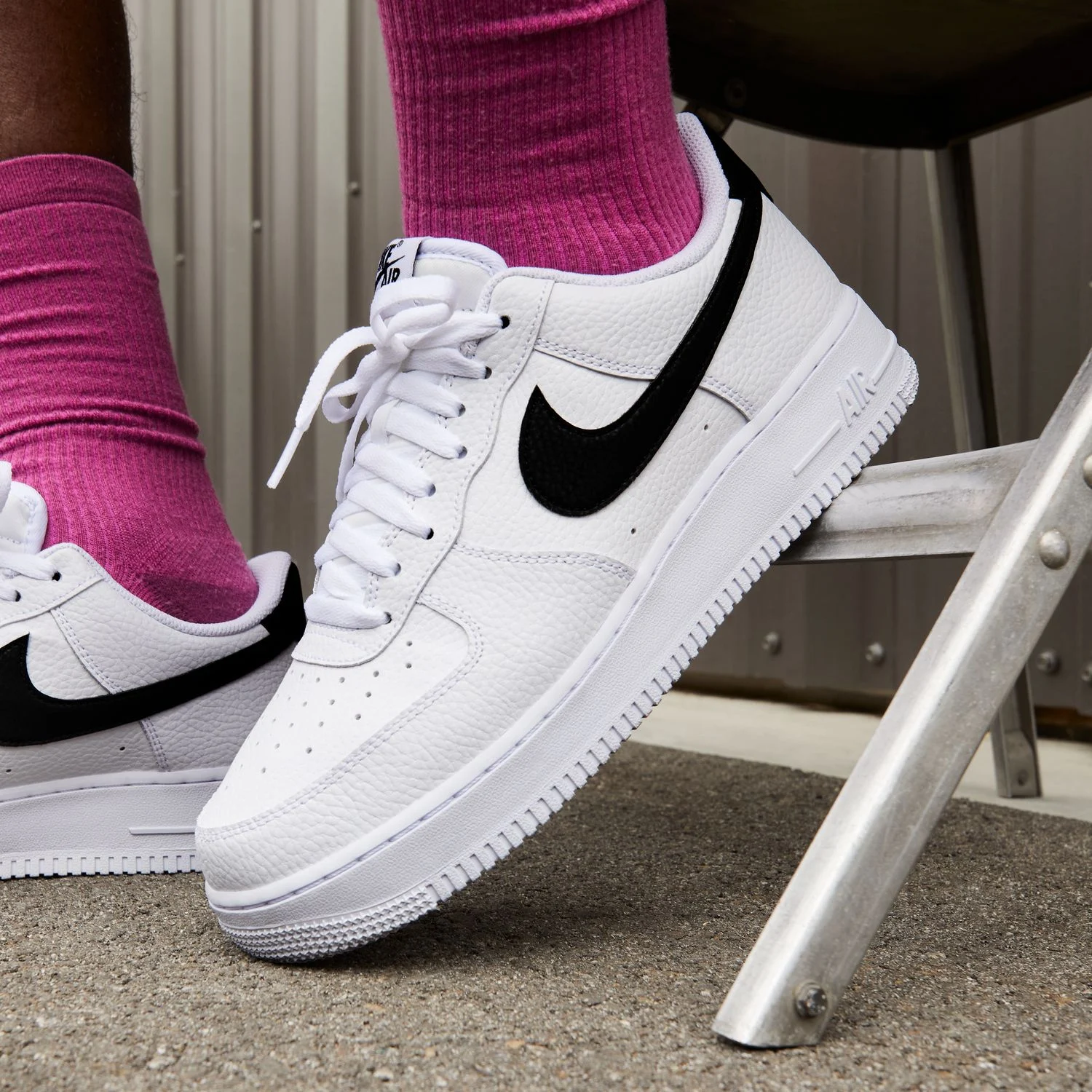 Air Force 1 '07 White Black Pebbled Leather