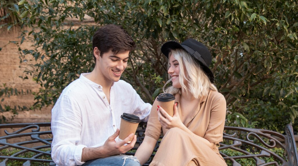 Ce sneakersi să alegi ca să fii relaxat, dar să impresionezi