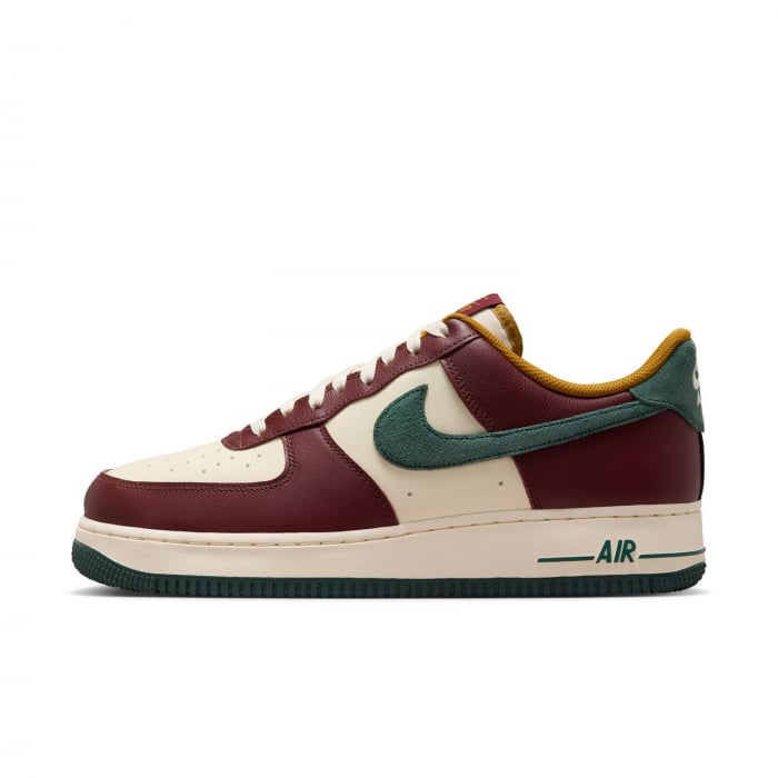 Air Force 1 ,  07 Lv8 Na