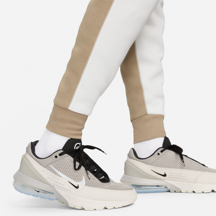 IMBRACAMINTE Pantaloni Nike M Tech Fleece Jogger Summit White/Khaki/Black - sneakerit.ro [5]