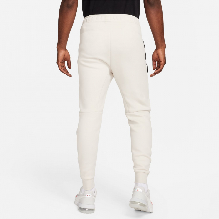 Pantaloni lungi barbati Pantaloni Nike M Tech Feelce Jogger - sneakerit.ro [2]