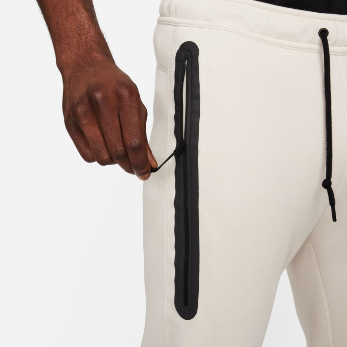 Pantaloni lungi barbati Pantaloni Nike M Tech Feelce Jogger - sneakerit.ro [4]