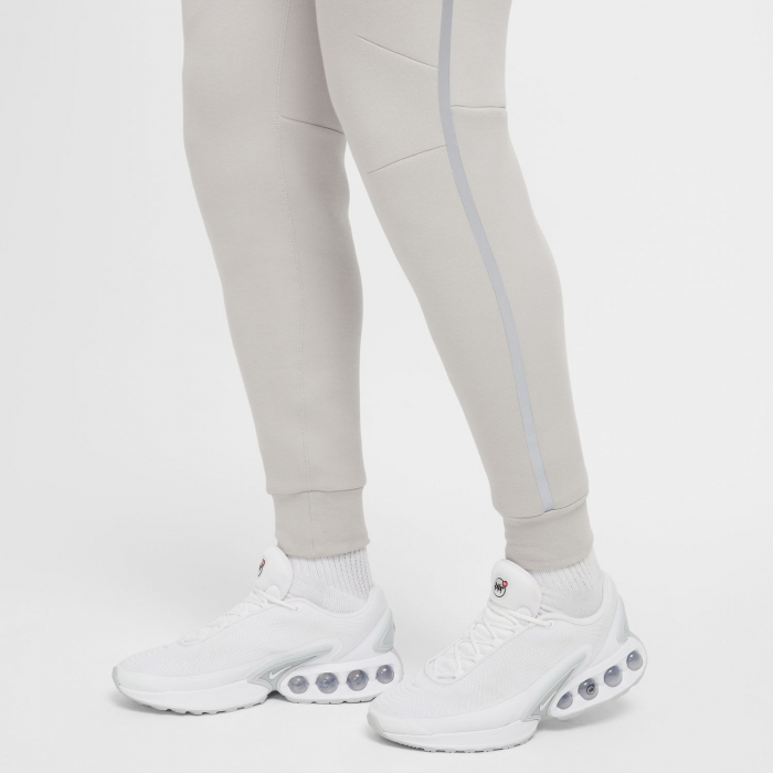 BRANDURI Pantaloni Nike M Tech Ssnl Tech Fleece + Jggr - sneakerit.ro [5]