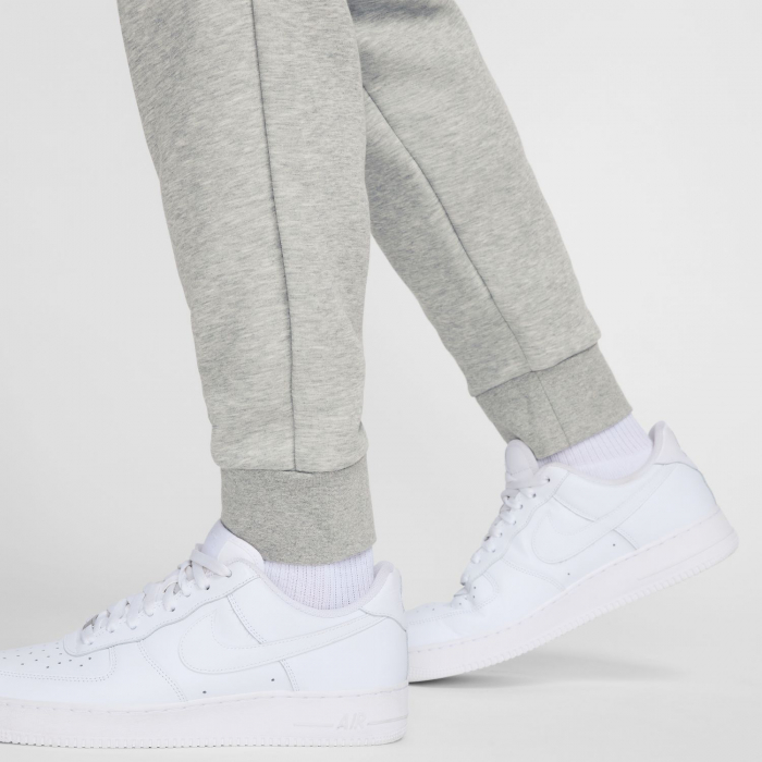 NOUTATI Pantaloni Nike M Nk Tch Flc Jggr - sneakerit.ro [18]