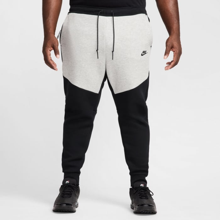 Pantaloni lungi barbati Pantaloni Nike M Nk Tch Flc Jggr - sneakerit.ro [10]