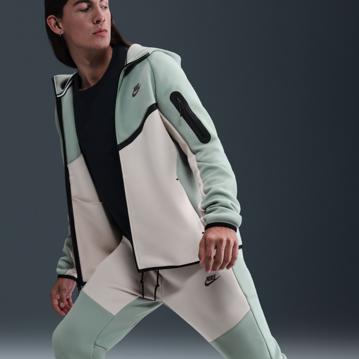 Nike Pantaloni Nike M Nk Tch Flc Jggr - sneakerit.ro [10]