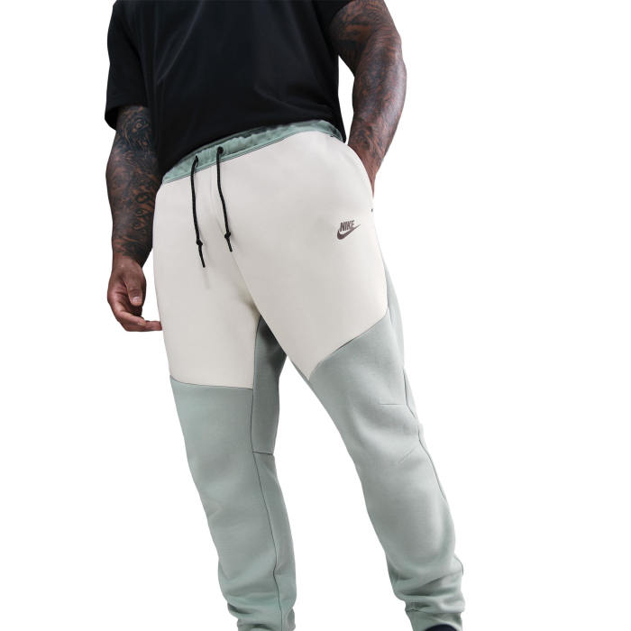Nike Pantaloni Nike M Nk Tch Flc Jggr - sneakerit.ro [7]