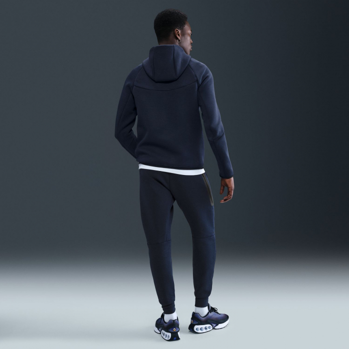 NOUTATI Pantaloni Nike M Nk Tch Flc Jggr - sneakerit.ro [4]