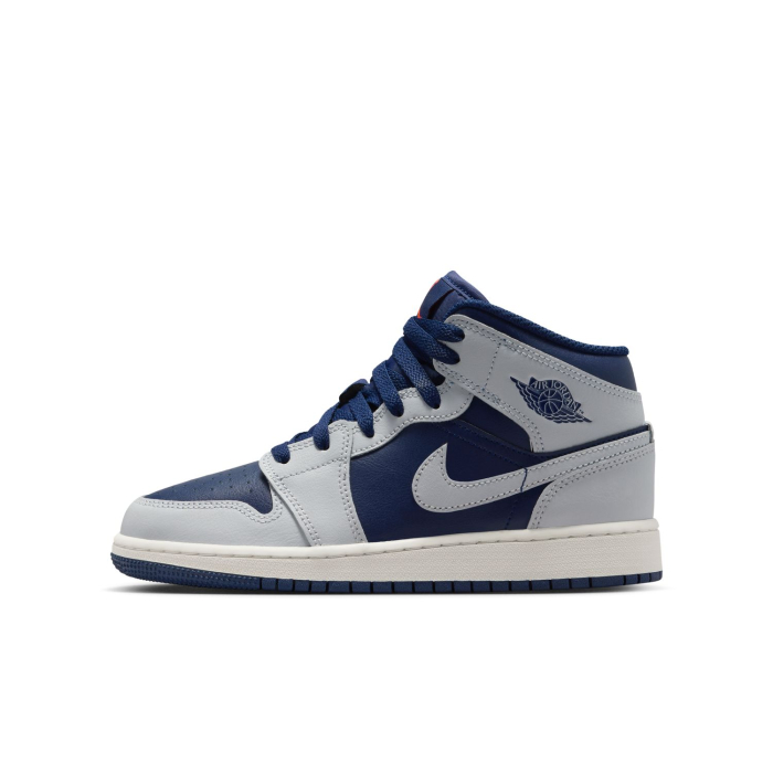 Pantofi sport Air Jordan 1 Mid (GS)