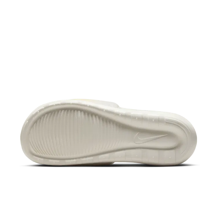 BRANDURI Papuci Nike W Victori One Slide Print - sneakerit.ro [3]