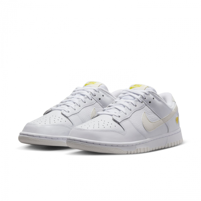 Nike Pantofi sport Nike Wmns Dunk Low Vday Valentine's Day Yellow Heart - sneakerit.ro [2]