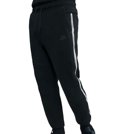IMBRACAMINTE - Pantaloni lungi Nike M Nk Tech Flc Jggr Pant Reflec + sneakerit.ro