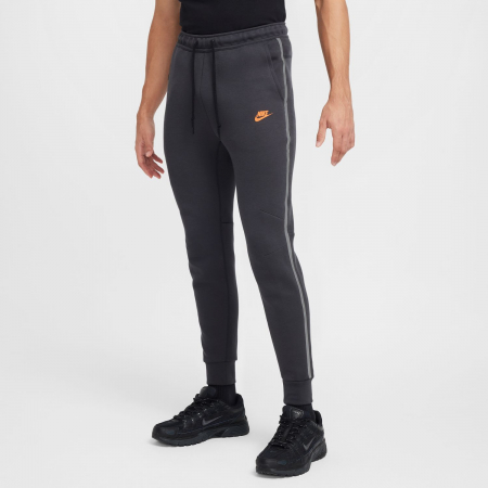 Nike - Pantaloni Nike M Tech Ssnl Tech Fleece + Jggr