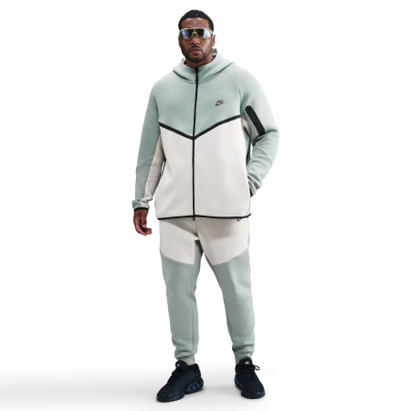 Nike Pantaloni Nike M Nk Tch Flc Jggr - sneakerit.ro [2]