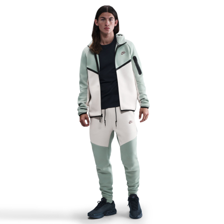 Nike Pantaloni Nike M Nk Tch Flc Jggr - sneakerit.ro [8]