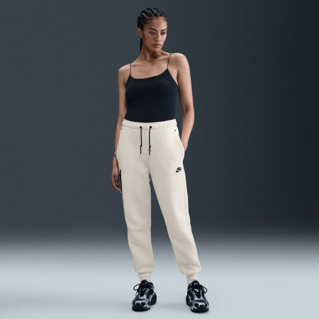 Pantaloni lungi femei - Pantaloni Nike W Nsw Tch Flc Mr Jgger 2 + sneakerit.ro