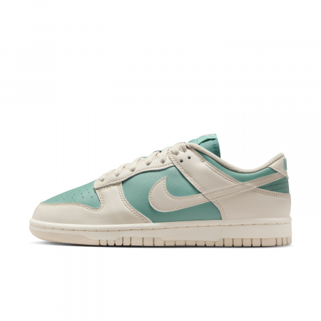 NOUTATI - Pantofi sport Nike W Nike Dunk Low + sneakerit.ro