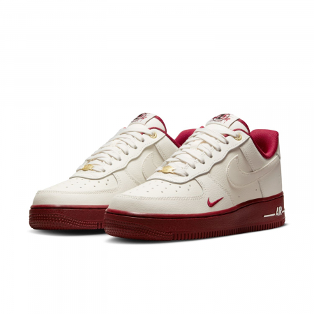 Nike Pantofi sport Nike Wmns Air Force 1 '07 Se Xcat 40th Anniversary Edition Sail Team Red - sneakerit.ro [1]