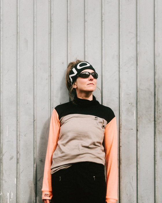 Bluza de corp merino Mons Royale W Yotei Punch Cinder Black [2]