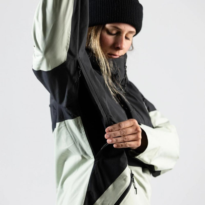 Geaca Jones W Mountain Surf Anorak Sage Green [14]