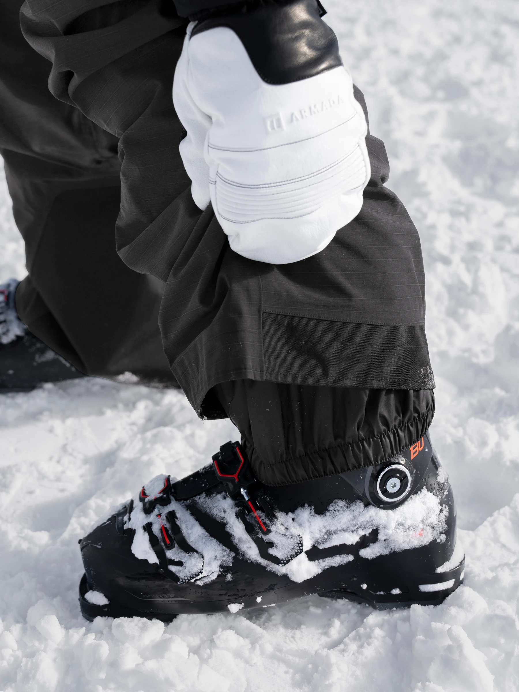 Pantaloni Bib Armada Barbati Emmons 3L Black 20K [10]