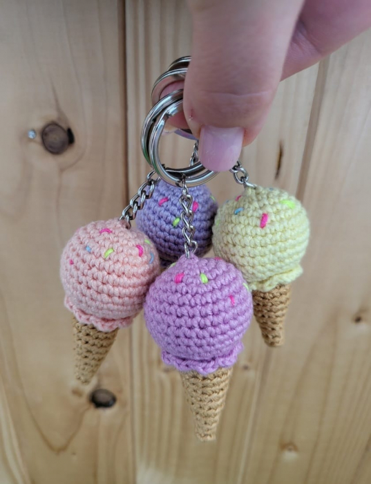 Breloc / Martisor Inghetata [1]