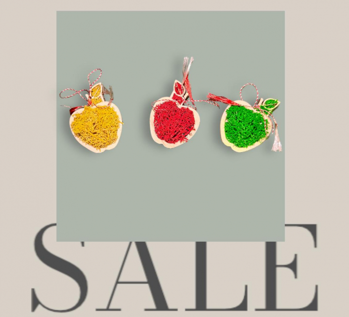 Martisor cu licheni stabilizati, realizat manual in forma de Mar. [1]