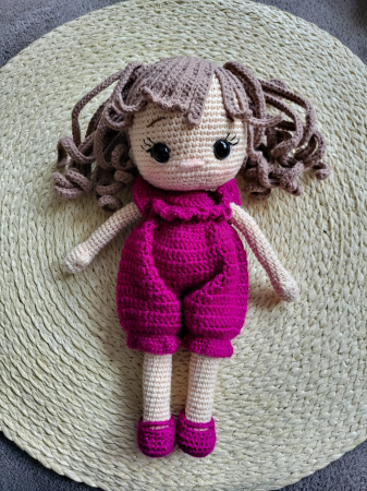 Traditionale - Crosetate - Papusa crosetata cu bucle Hand Made 21 cm