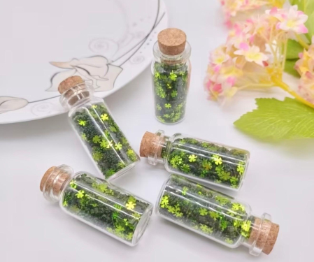 Martisoare - Sticluța cu Trifoi cu Patru Foi