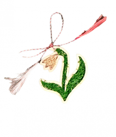 Martisoare - Un martisor hand made din lemn cu licheni stabilizati in forma de ghiocel