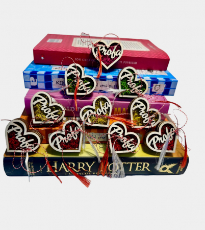 Toate produsele - Un martisor hand made pe baza de lemn cu licheni stabilizati cu text personalizat pentru Profesoara